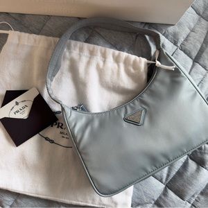 Prada nylon Re-Edition 2000 (astral blue)